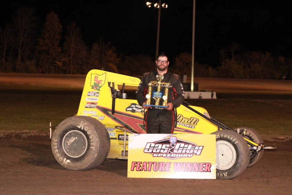 Westfall Repeats as Non-Wing Sprint Feature Winner;
