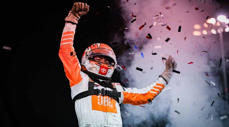 Jacob Denney Drives from 24th for Fourth Xtreme Outlaw Midget Win, First at I-55