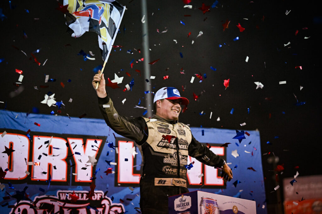 Troutman Breaks Through for First World of Outlaws Victory at I-55